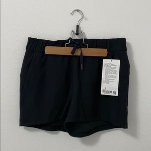 On the Fly MR Short 2.5” Woven - Size 6